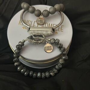 Kinsley Armelle Bracelet Set